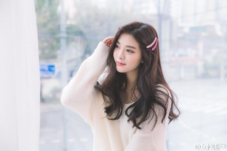 2025年世界青年发展论坛在苏州开幕